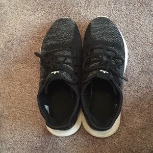 Adidas tubular shadow